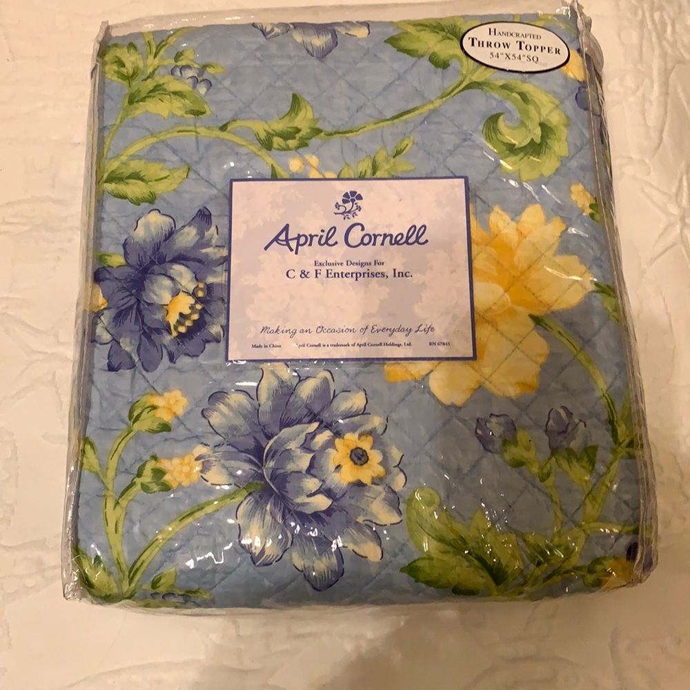 April Cornell sunshine throw topper 54×54 in package
